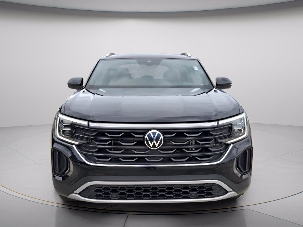 Certified 2024 Volkswagen Atlas Cross Sport SE FWD image 9