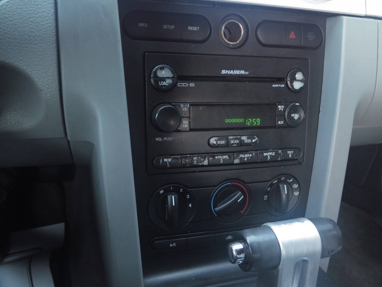 Used 2005 Ford Mustang Convertible RWD image 8