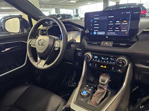 Used 2025 Toyota RAV4 XSE w/ Premium Package AWD/4WD image 37