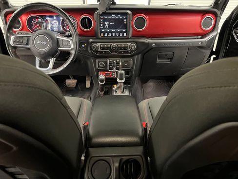 Used 2022 Jeep Wrangler Unlimited Rubicon w/ Cold Weather Group AWD/4WD image 33
