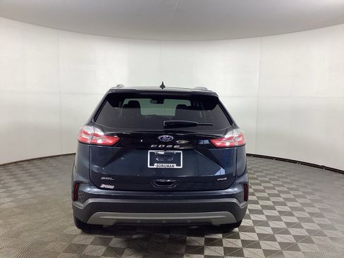 Used 2024 Ford Edge SEL w/ Convenience Package image 3