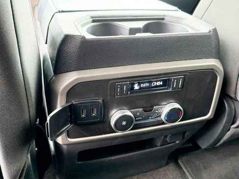 Used 2019 Ford Expedition XLT AWD/4WD image 21