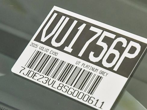 Certified 2025 Volvo EX90 Ultra image 32