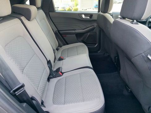 Used 2021 Ford Escape SE image 10