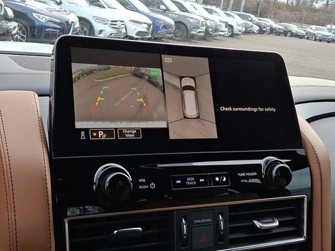 Used 2024 INFINITI QX80 Sensory image 19