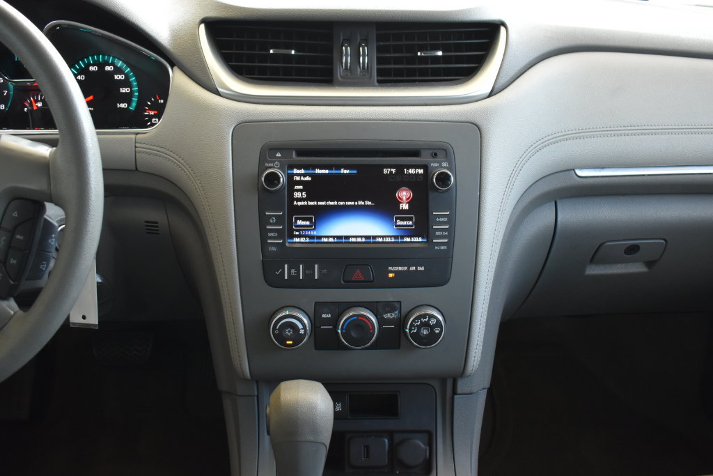 Used 2017 Chevrolet Traverse LS FWD image 18