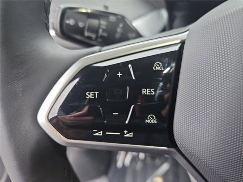 New 2025 Volkswagen ID. Buzz Pro S image 16