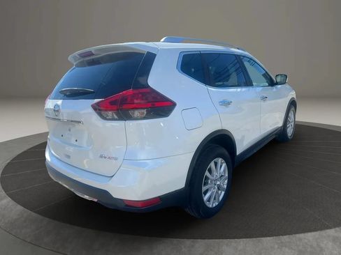 Used 2017 Nissan Rogue SV AWD/4WD image 5