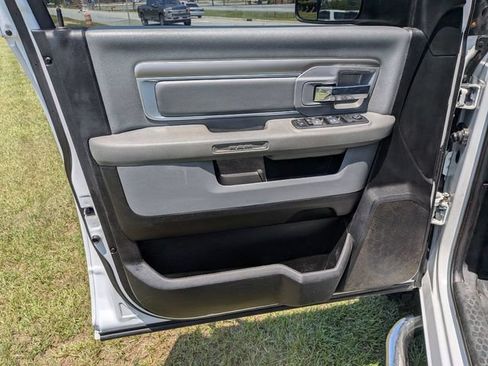 Used 2018 RAM 2500 SLT RWD image 11
