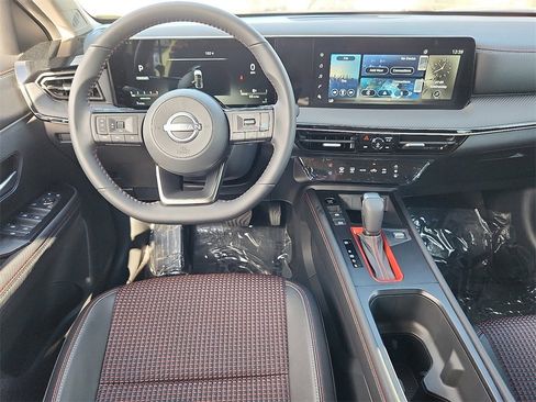 New 2025 Nissan Kicks SR image 4