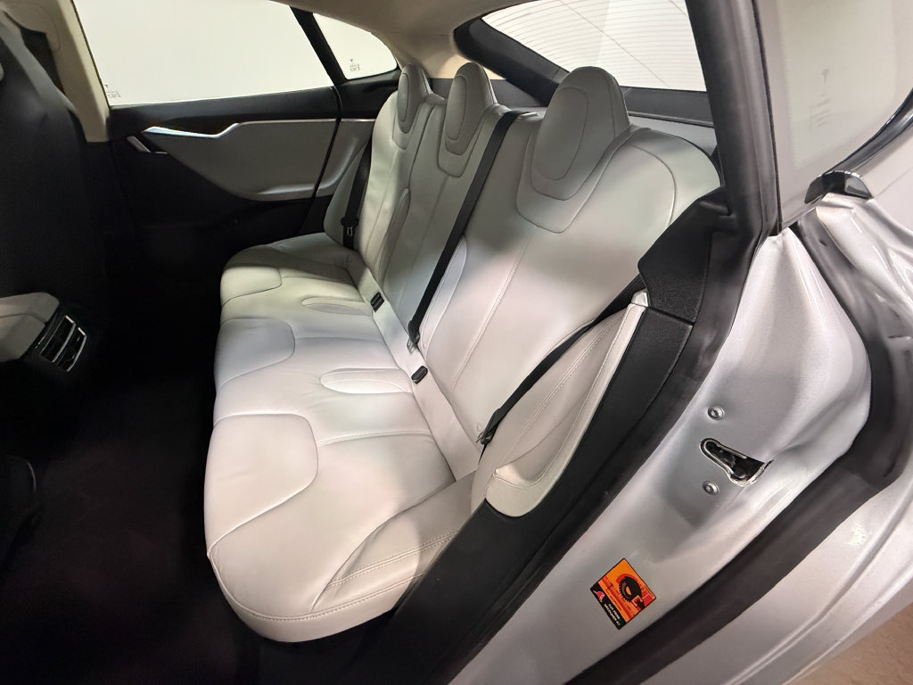 Used 2013 Tesla Model S Performance RWD image 8