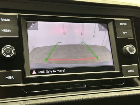 Used 2024 Volkswagen Jetta SE FWD image 23