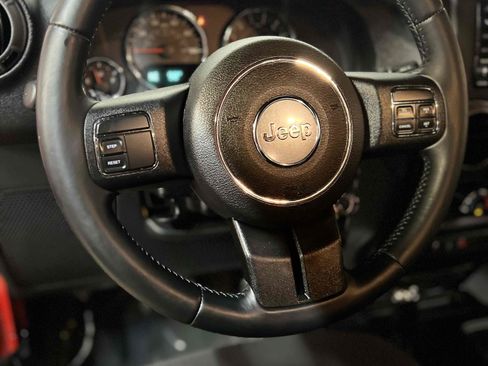 Used 2015 Jeep Wrangler Unlimited Sport w/ Quick Order Package 24S AWD/4WD image 24