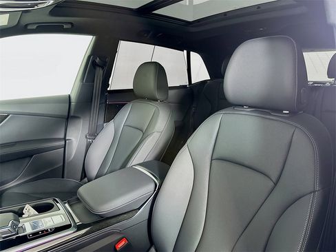 New 2026 Audi Q8 Premium Plus image 8