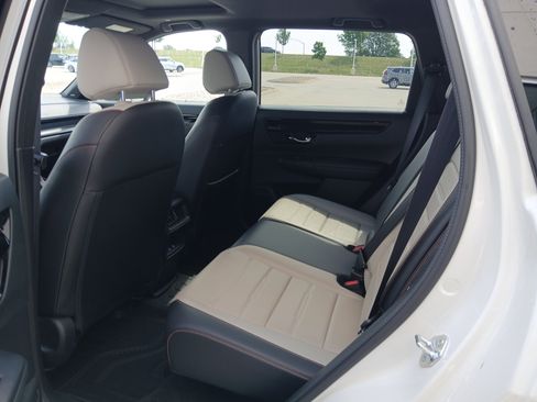 Used 2025 Honda CR-V Sport Touring image 9