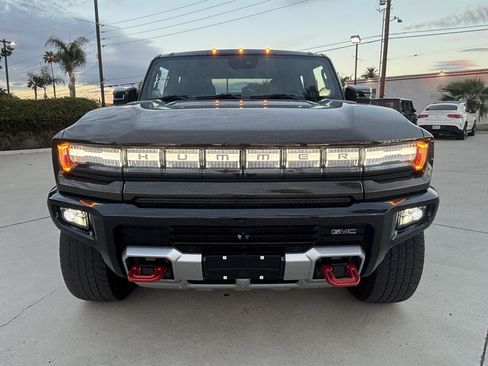 Used 2025 GMC Hummer EV 3X w/ LPO, Sport Package AWD/4WD image 8