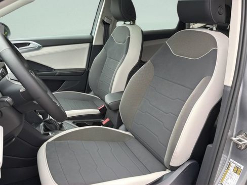New 2026 Volkswagen Taos SE FWD image 28