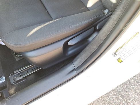 Used 2024 Toyota Corolla LE image 21