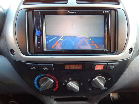 Used 2001 Toyota RAV4 2WD image 9