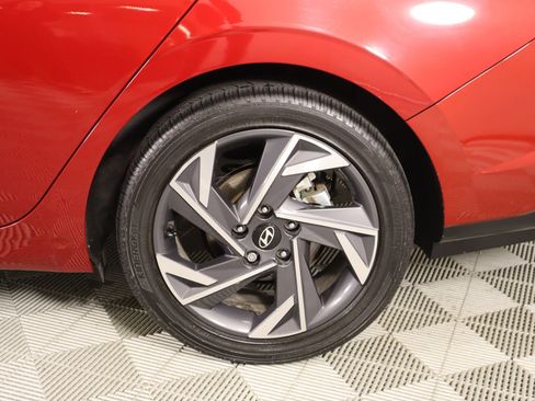 Used 2025 Hyundai Elantra SEL image 20