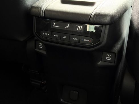 Used 2024 Toyota Grand Highlander XLE image 40