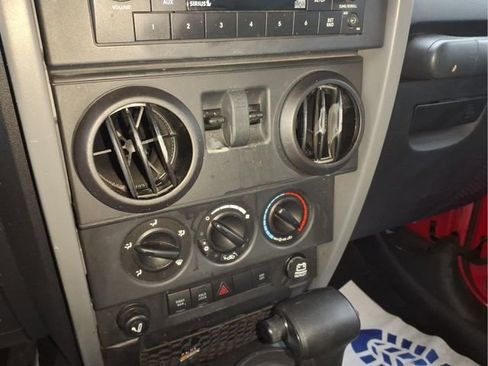 Used 2009 Jeep Wrangler Rubicon w/ PWR Convenience Group AWD/4WD image 17