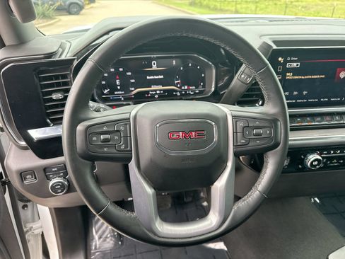 Used 2024 GMC Sierra 1500 SLT AWD/4WD image 14