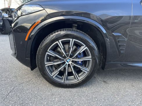 Used 2024 BMW X5 xDrive40i w/ M Sport Package AWD/4WD image 12