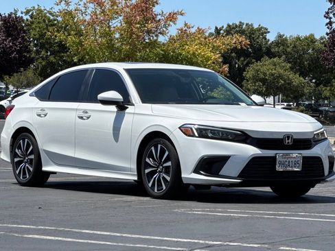 Used 2023 Honda Civic EX image 2