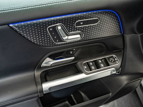 Certified 2026 Mercedes-Benz GLB 250 4MATIC image 18