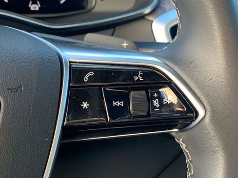 Used 2025 Audi A6 2.0T Premium image 33