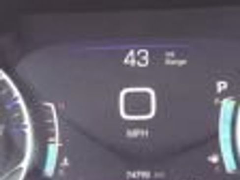 Used 2024 Chrysler Pacifica Touring-L FWD image 16