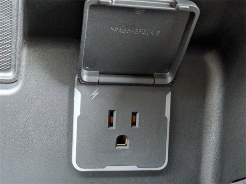 New 2025 GMC Sierra 2500 Denali w/ Denali Reserve Package image 28