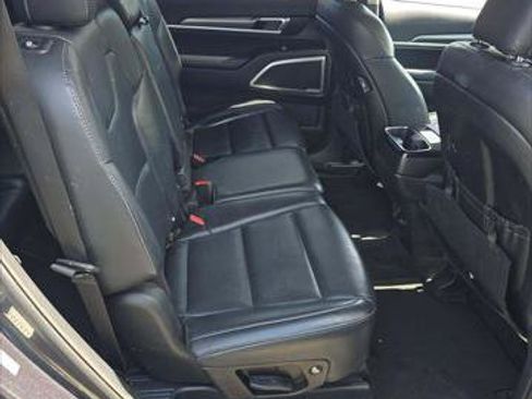 Used 2020 Kia Telluride LX FWD image 17