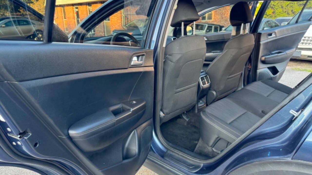 Used 2021 Kia Sportage LX AWD/4WD image 15