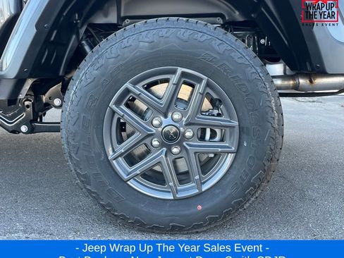 New 2025 Jeep Gladiator Sport image 31