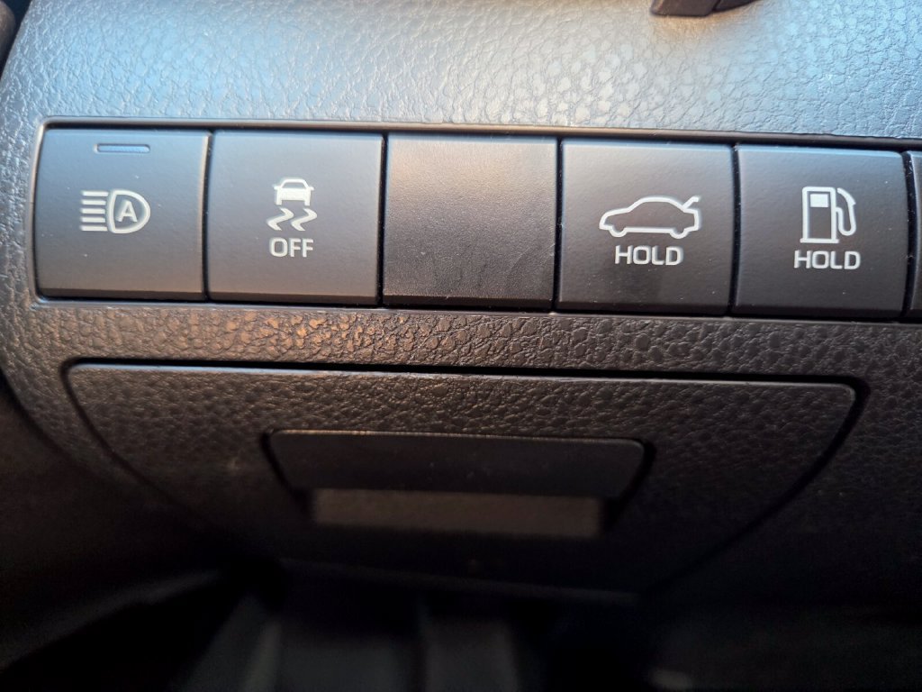 Used 2024 Toyota Camry XSE FWD image 12