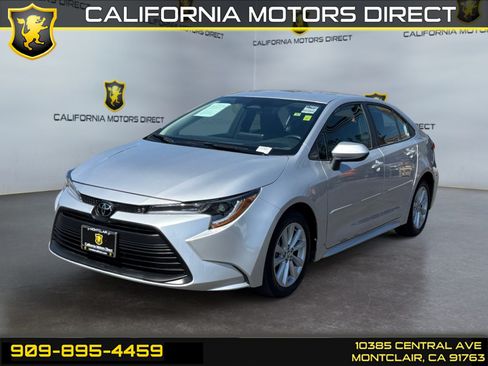 Used 2025 Toyota Corolla LE w/ LE Premium Package FWD image 1