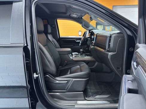 Used 2025 Chevrolet Silverado 1500 RST w/ Redline Edition AWD/4WD image 19