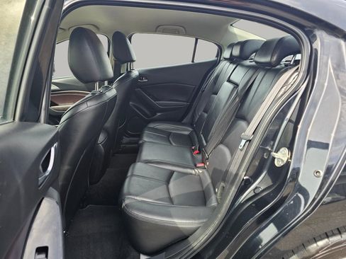 Used 2018 MAZDA MAZDA3 Touring FWD image 22