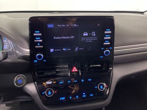 Used 2022 Hyundai Ioniq SEL image 22