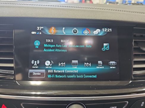 Used 2018 Buick Regal Preferred w/ Driver Confidence Package #1 image 21