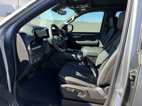 New 2026 Chevrolet Suburban Premier image 11