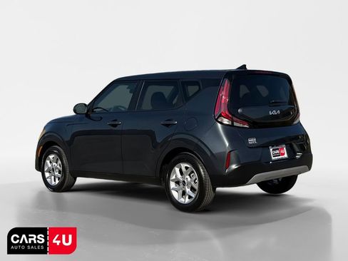 Used 2025 Kia Soul LX w/ LX Technology Package FWD image 5
