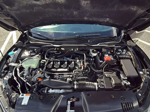 Used 2018 Honda Civic Touring image 28