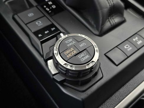 Certified 2025 Toyota 4Runner TRD Off-Road Premium image 32