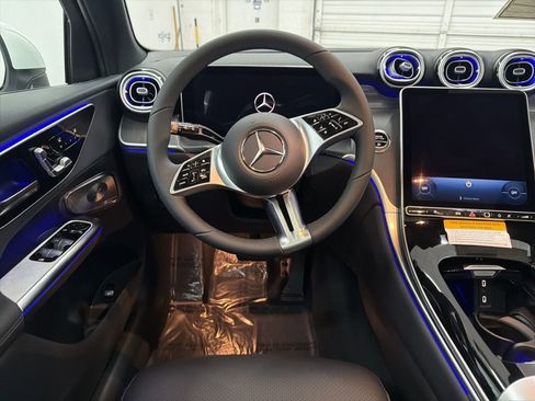 New 2026 Mercedes-Benz GLC 300 image 21