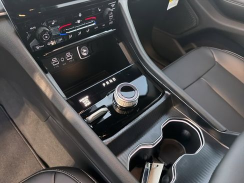 New 2025 Jeep Grand Cherokee L Limited image 30
