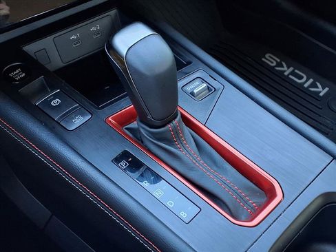 Used 2025 Nissan Kicks SR image 18