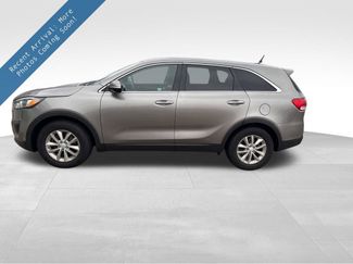 Used 2016 Kia Sorento L video 1